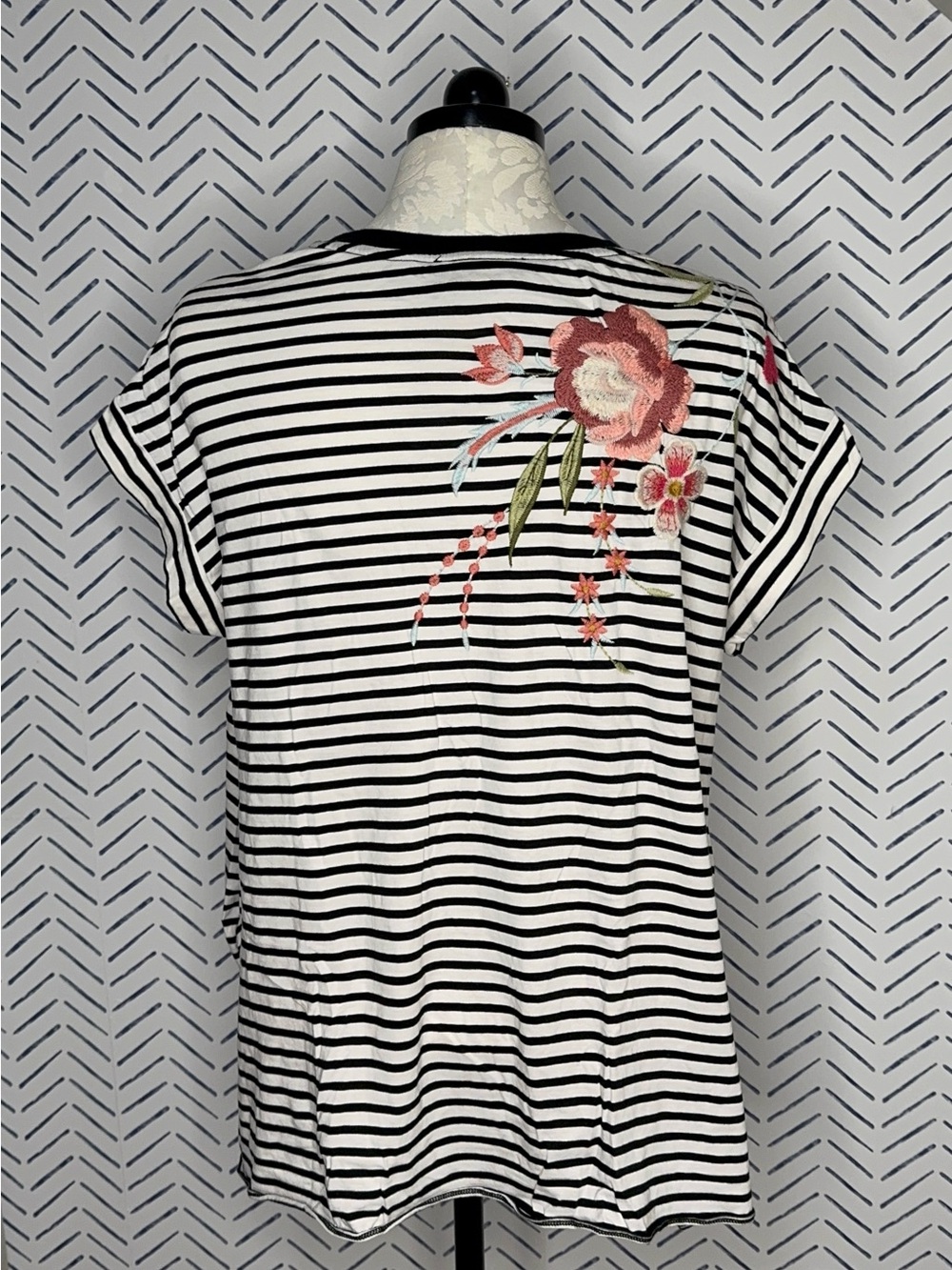Johnny Was Los Angeles Joya Relaxed striped Floral Embroidered Tee medium - Picture 3 of 6
